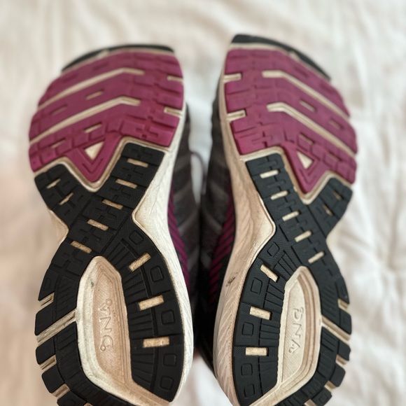 Brooks Womens Ravenna 10 1202861B006 Gray Lace Up Low Top Running Shoes Sz 8.5 - Picture 5 of 6